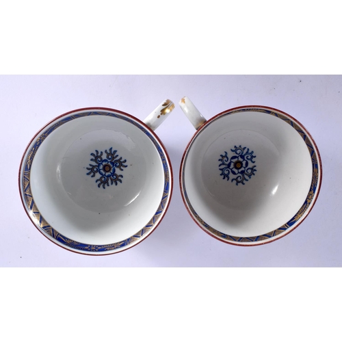 178 - Late 18th & early 19th century Flight and Flight Barr breakfast cups and saucers of slightly differi... 