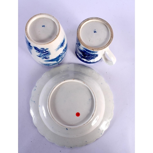 196 - 18th c. Caughley mug, a small plate and a tea canister all in the Fisherman pattern.  Plate 18.5cm d... 