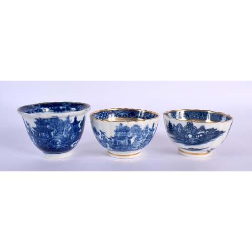 206 - 18th c. Caughley porcelain Pagoda beaker and saucer, two Temple tea bowls and saucers (6)