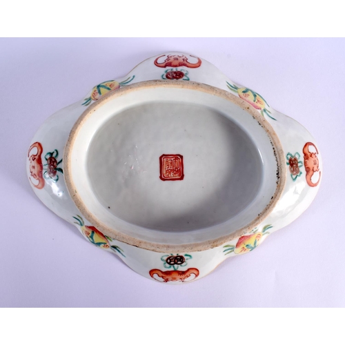 274 - A 19TH CENTURY CHINESE FAMILLE ROSE PORCELAIN DISH Qing, painted with calligraphy. 27 cm x 20 cm.