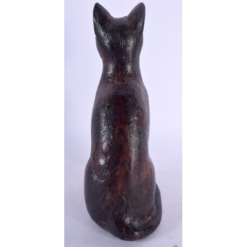 311 - AN EARLY EUROPEAN BRONZE FIGURE OF A SEATED CAT After the Antiquity. 15 cm high.