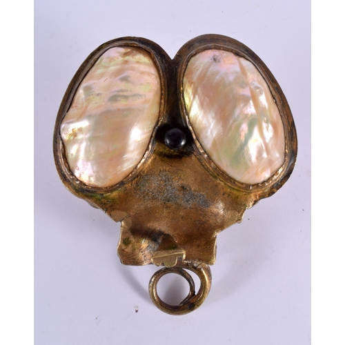 324 - A LOVELY 19TH CENTURY FRENCH PALAIS ROYALE BRONZE AND MOTHER OF PEARL CHAMBERSTICK formed with a coi... 