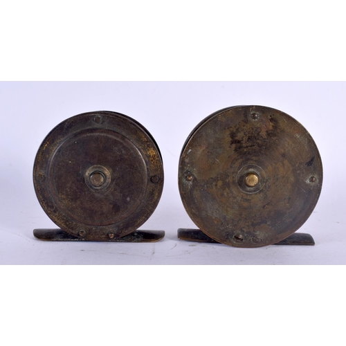 339 - TWO ANTIQUE MINIATURE FISHING REELS. Largest 6 cm wide. (2)