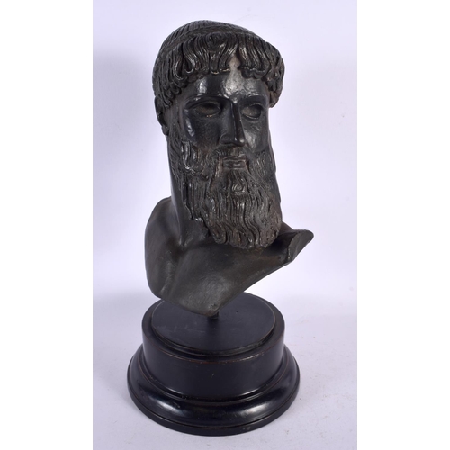 483 - A GRAND TOUR STYLE BUST After the Antiquity. 33 cm high.