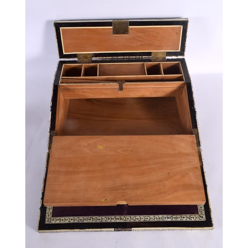 591 - A LARGE 19TH CENTURY EUROPEAN CARVED STAG ANTLER AND BONE BOX with engraved interior. 40 cm x 34 cm ... 