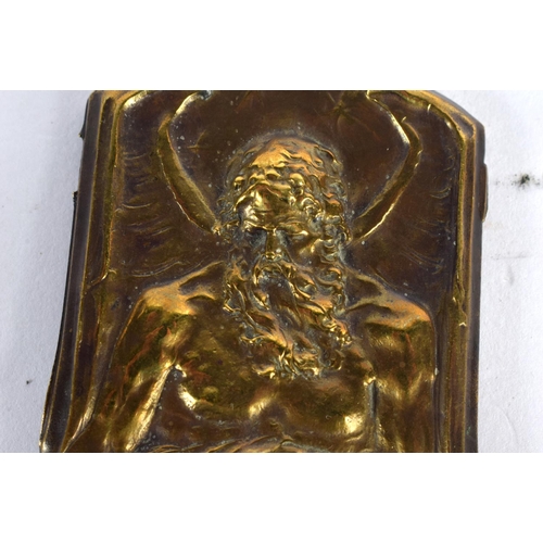 79 - A FINE ART NOUVEAU BRONZE PLAQUE depicting a winged male beneath a putti. 12 cm x 5 cm.