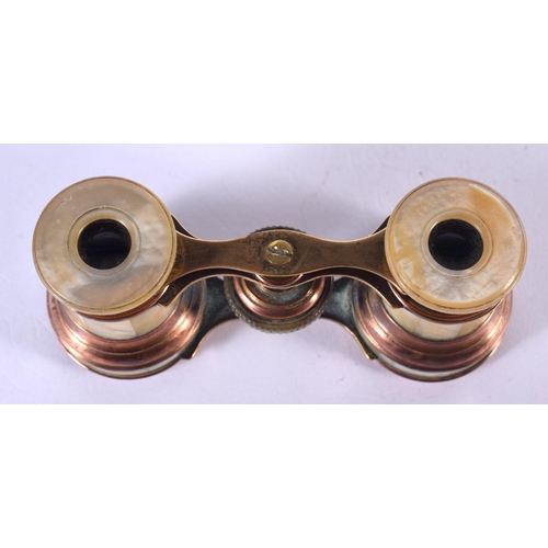 1272 - ANTIQUE PAIR OF MOTHER-OF-PEARL OPERA GLASSES.  4cm retracted, 6cm extended