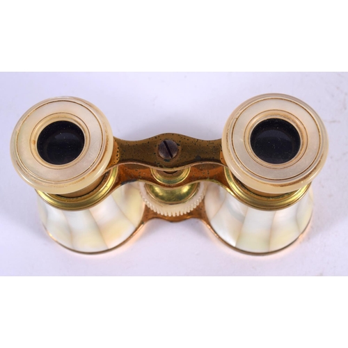 1274 - ANTIQUE PAIR OF MOTHER-OF-PEARL OPERA GLASSES.  6cm retracted, 8cm extended