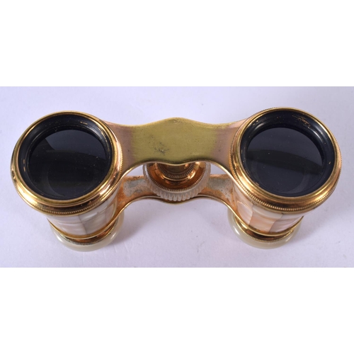 1275 - ANTIQUE CASED PAIR OF MOTHER-OF PEARL OPERA GLASSES.  5.1cm retracted, 6.7cm extended