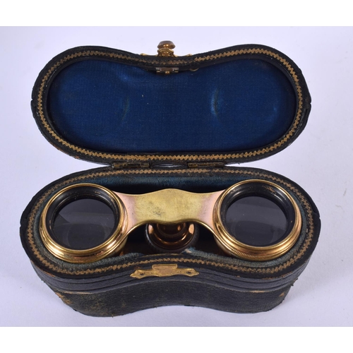 1275 - ANTIQUE CASED PAIR OF MOTHER-OF PEARL OPERA GLASSES.  5.1cm retracted, 6.7cm extended