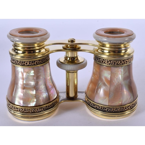 1276 - ANTIQUE PAIR OF MOTHER-OF-PEARL OPERA GLASSES.  6.1cm retracted, 8.4cm extended