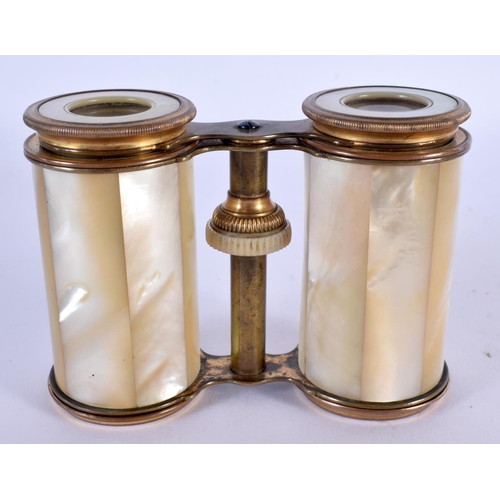 1277 - ANTIQUE PAIR OF MOTHER-OF-PEARL OPERA GLASSES.  7.4cm retracted, 10.5cm extended