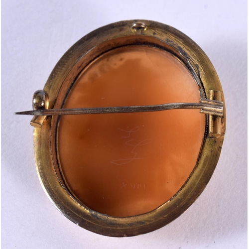 1281 - AN ANTIQUE GILT MOUNTED CAMEO BROOCH.  2.7cm x 2cm, weight 8.5g