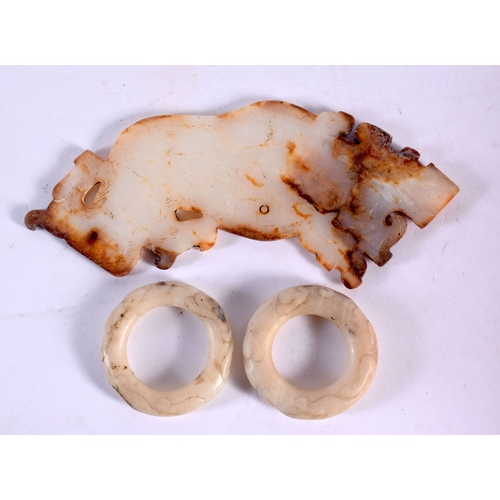 572 - A GOOD COLLECTION OF CHINESE ARCHAIC JADE CARVINGS Warring States and Later, including plaques, bang... 