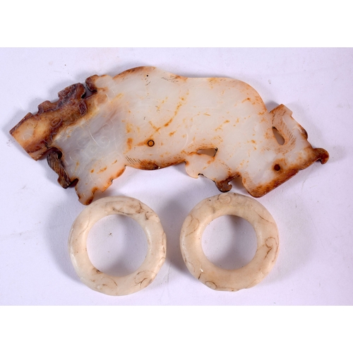 572 - A GOOD COLLECTION OF CHINESE ARCHAIC JADE CARVINGS Warring States and Later, including plaques, bang... 