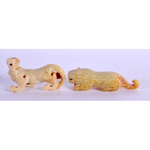 572 - A GOOD COLLECTION OF CHINESE ARCHAIC JADE CARVINGS Warring States and Later, including plaques, bang... 