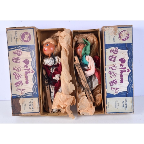 3675 - A pair of boxed Pelham puppets 8 x 34 cm (2)