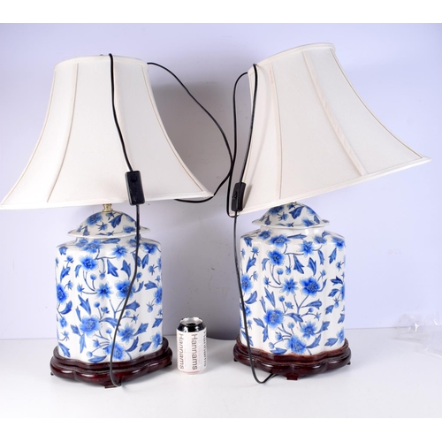 3678 - A large pair of Chinese style Porcelain table lampstand  decorated with flowers 72 cm (2).