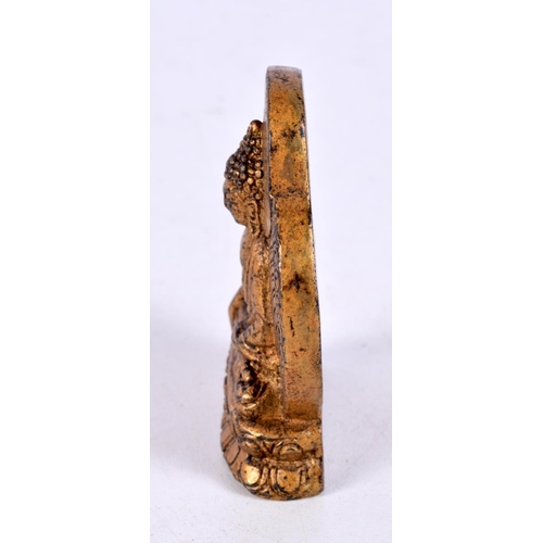 3681 - A Tibetan bronze Buddha 7 cm