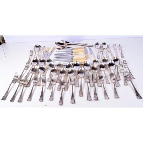 3768 - A collection of flatware (Qty)