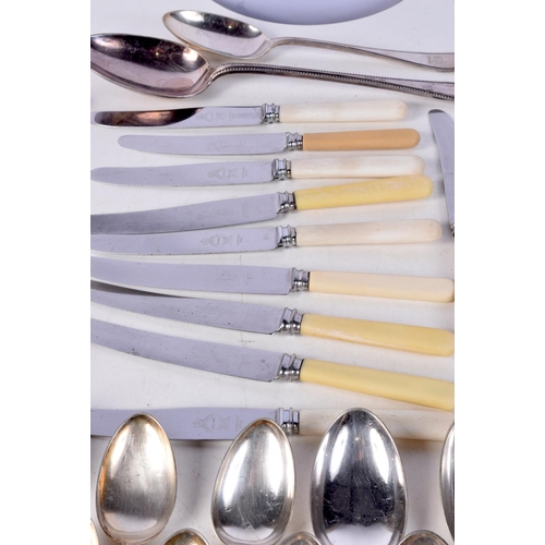 3768 - A collection of flatware (Qty)