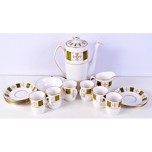 3776 - A Spode porcelain Coffee set 24 x 19 cm (19).