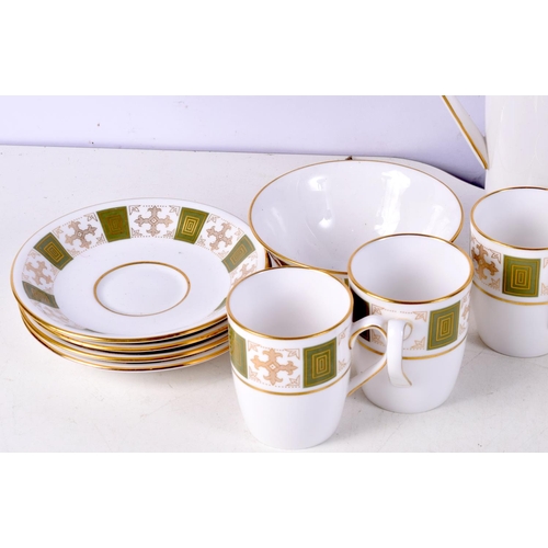 3776 - A Spode porcelain Coffee set 24 x 19 cm (19).