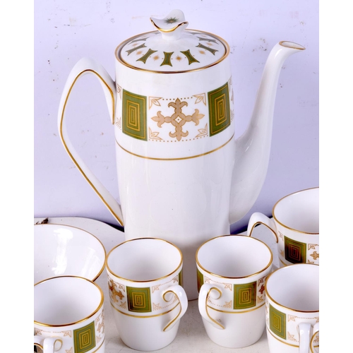 3776 - A Spode porcelain Coffee set 24 x 19 cm (19).