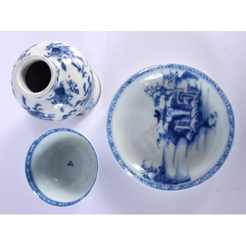 122 - AN 18TH CENTURY CHINESE EXPORT NANKING CARGO TEABOWL AND SAUCER together with a 19th century vase. (... 