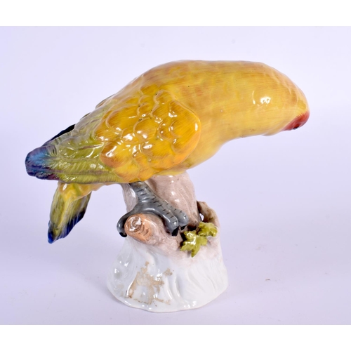 15 - A DRESDEN PORCELAIN FIGURE OF A BIRD. 12 cm x 12 cm.