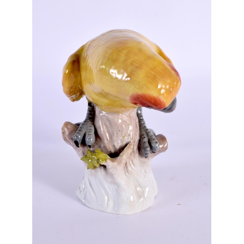 15 - A DRESDEN PORCELAIN FIGURE OF A BIRD. 12 cm x 12 cm.