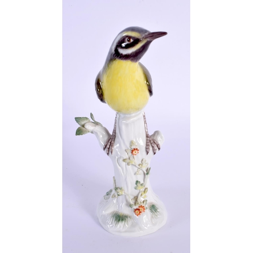 16 - A FINE MEISSEN PORCELAIN FIGURE OF A BIRD modelled upon a stump. 18 cm x 8 cm.