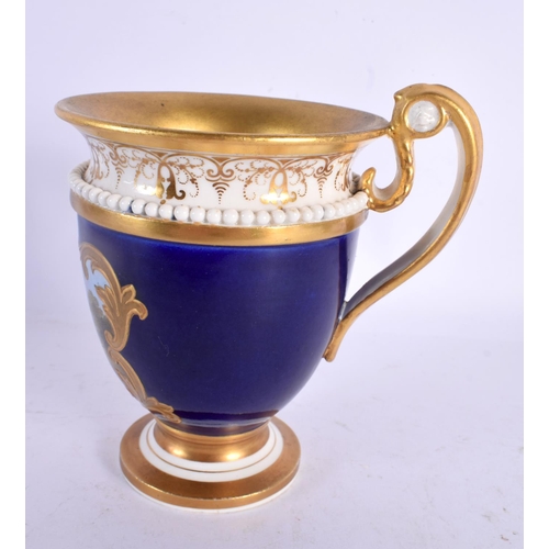 229 - CHAMBERLAINS WORCESTER LARGE PEDESTAL CUP WITH COBALT BLUE GROUND IN FRENCH EMPIRE STYLE PAINTED WIT... 