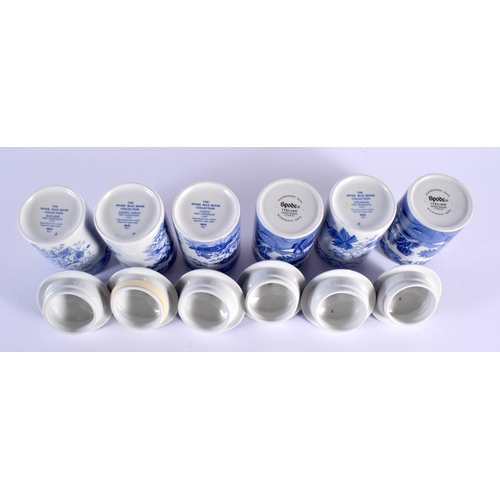 36 - A SET OF SIX SPODE BLUE AND WHITE PORCELAIN SPICE BOXES AND COVERS. 11.5 cm high. (6)