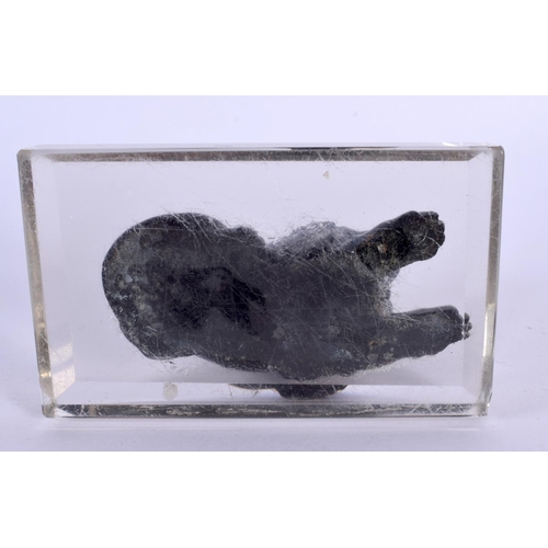 38 - A RARE ANTIQUE ENGLISH COUNTRY HOUSE BLACK GLASS AND CRYSTAL LION PAPERWEIGHT. 11 cm x 9 cm.