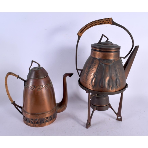 749A - A STYLISH SECESSIONIST MOVEMENT COPPER TEASET ON TRAY. Largest 52 cm x 32 cm. (6)