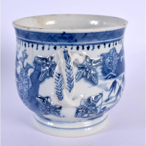 84 - AN 18TH CENTURY CHINESE EXPORT BLUE AND WHITE PORCELAIN PLATE Qianlong, together with a similar cup.... 