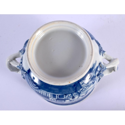 84 - AN 18TH CENTURY CHINESE EXPORT BLUE AND WHITE PORCELAIN PLATE Qianlong, together with a similar cup.... 