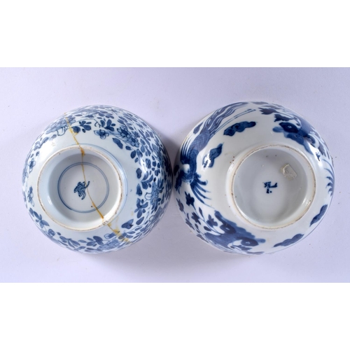 88 - TWO 19TH CENTURY CHINESE BLUE AND WHITE PORCELAIN BOWLS Kangxi style. Largest 15.5 cm wide. (2)