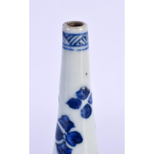 94 - A 17TH/18TH CENTURY CHINESE BLUE AND WHITE PORCELAIN ROSE WATER SPRINKLER Kangxi. 18 cm high.