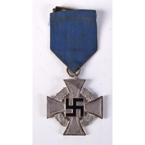 754 - GERMAN SECOND WORLD WAR LONG SERVICE MEDAL