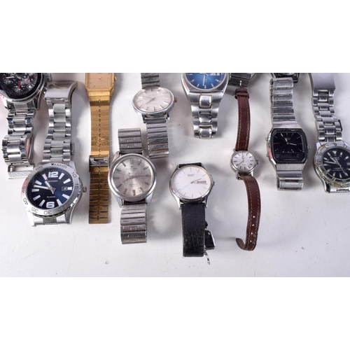 767 - FIFTEEN VINTAGE WATCHES (15)