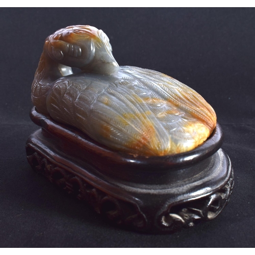 1520 - A FINE AND RARE 17TH CENTURY CHINESE CARVED MUTTON JADE GOOSE FORM SCHOLARS SCROLL WEIGHT Late Ming/... 