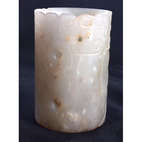 1521 - AN EARLY 20TH CENTURY CHINESE CARVED JADE CYLINDRICAL VESSEL Late Qing/Republic, carved with portrai... 