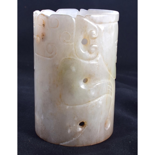 1521 - AN EARLY 20TH CENTURY CHINESE CARVED JADE CYLINDRICAL VESSEL Late Qing/Republic, carved with portrai... 