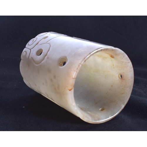 1521 - AN EARLY 20TH CENTURY CHINESE CARVED JADE CYLINDRICAL VESSEL Late Qing/Republic, carved with portrai... 