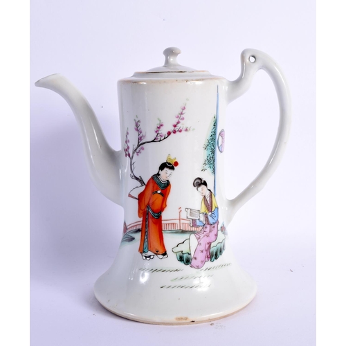 1528 - A CHINESE REPUBLICAN PERIOD FAMILLE ROSE PORCELAIN TEAPOT painted with figures. 16 cm x 14 cm.