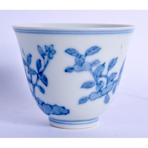 1543 - A CHINESE QING DYNASTY BLUE AND WHITE PORCELAIN TEABOWL bearing Chenghua marks to base. 6 cm wide.