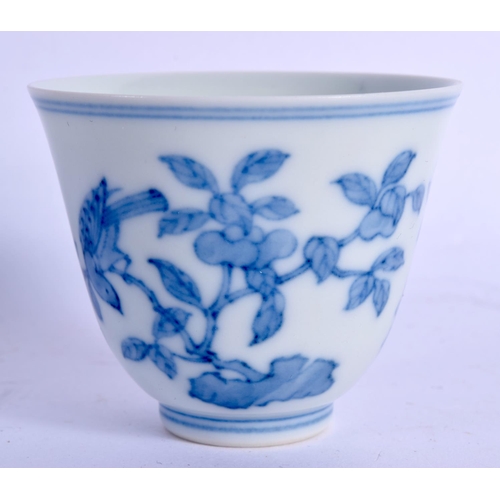 1543 - A CHINESE QING DYNASTY BLUE AND WHITE PORCELAIN TEABOWL bearing Chenghua marks to base. 6 cm wide.