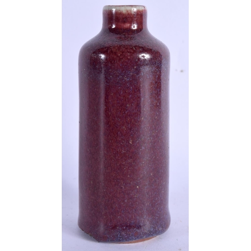 1584 - AN EARLY 20TH CENTURY CHINESE FLAMBE GLAZED STONEWARE SNUFF BOTTLE Late Qing/Republic. 10 cm high.